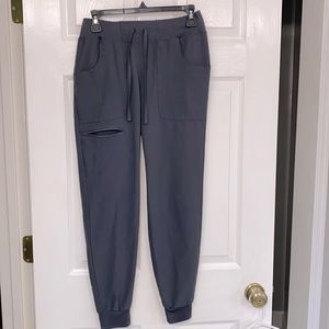 Heart soul jogger scrub pants. grey. XS.